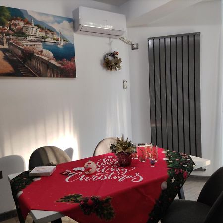 Teemo Beach Apartment, Alezzi Beach Resort นาโวดาริ ภายนอก รูปภาพ