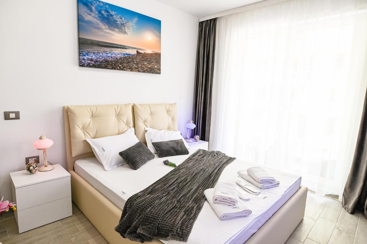 Teemo Beach Apartment, Alezzi Beach Resort นาโวดาริ ภายนอก รูปภาพ