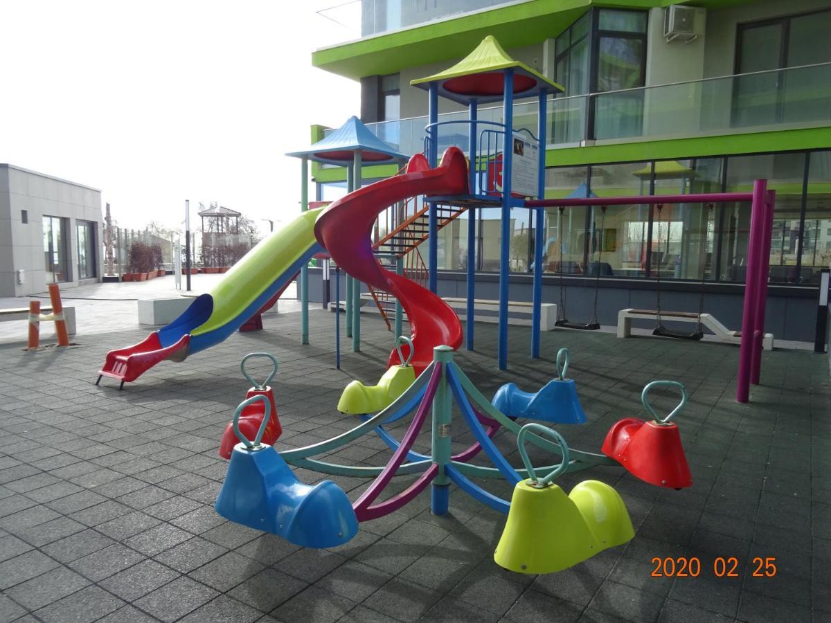 Teemo Beach Apartment, Alezzi Beach Resort นาโวดาริ ภายนอก รูปภาพ