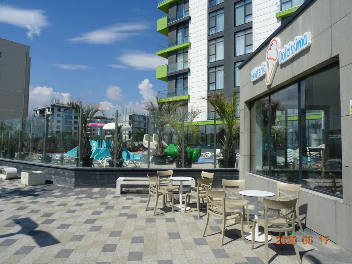 Teemo Beach Apartment, Alezzi Beach Resort นาโวดาริ ภายนอก รูปภาพ